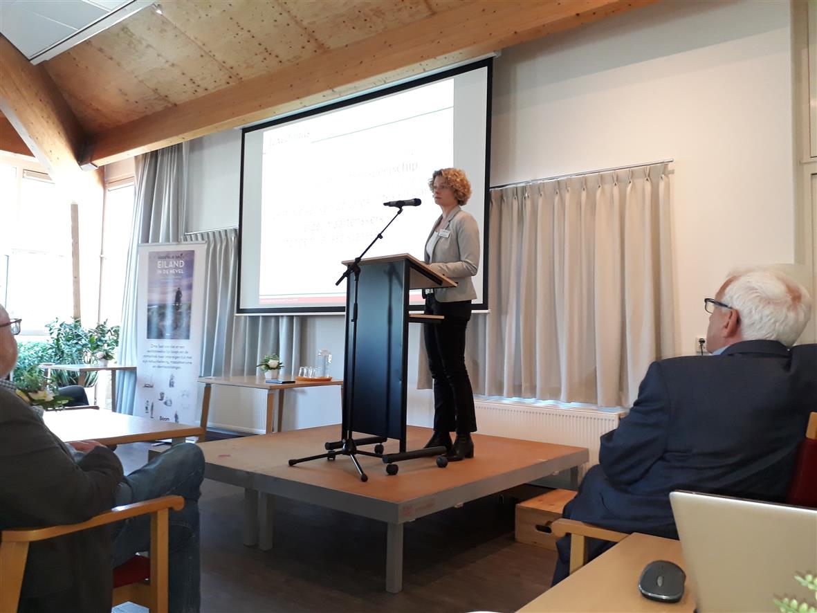 Marion Barth geeft uitleg over de bestedingen van het Texelfonds in 2018